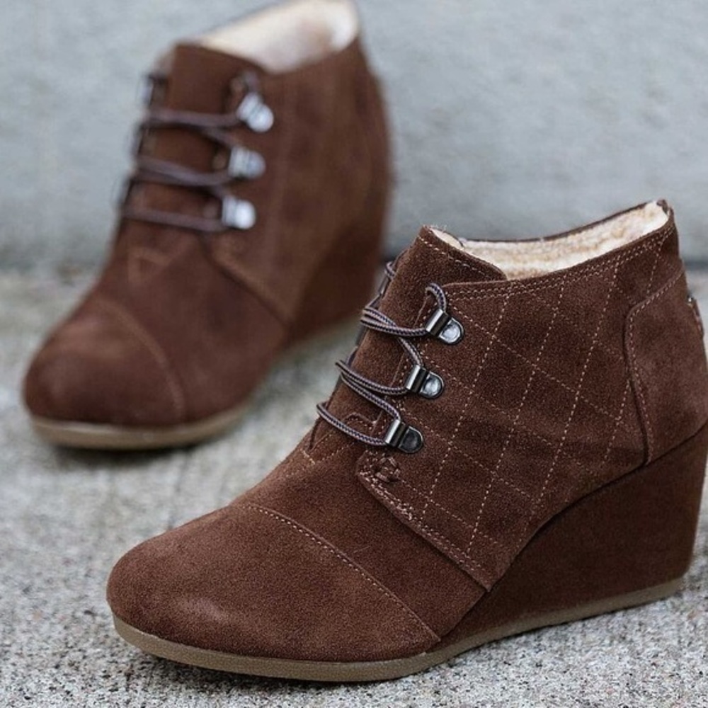 Toms Desert Suede Wedge Bootie NWOB